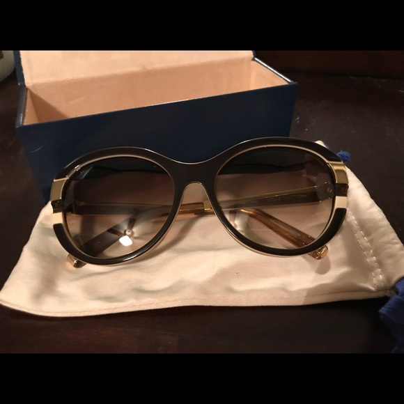 Louis Vuitton Sunglasses - Picture 2 of 5